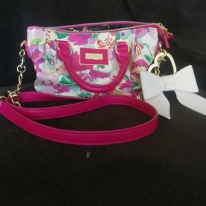 Super Cute Betsey Johnson Purse 👜